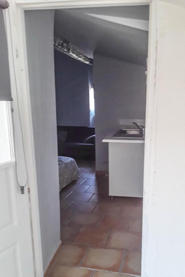 Studio entre Cévennes et Camargue Montfrin Exterior foto